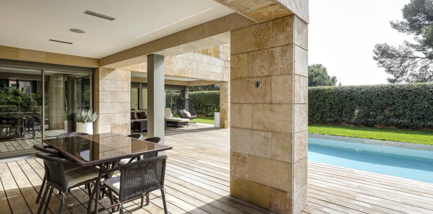 7 bedrooms villa for sale in Pedralbes, Barcelona, Catalonia, Spain № 1231