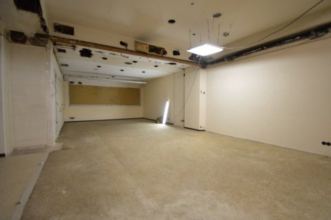 1656 sq.m. commercial property for sale in Barcelona, Catalonia, Spain № 2456 - photo 12
