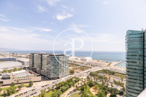 Ático de 3 dormitorios en venta en Sant Martí, Barcelona, Cataluña, Spain № 2450 - foto 27