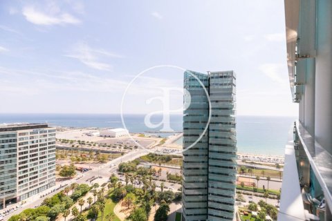 Ático de 3 dormitorios en venta en Sant Martí, Barcelona, Cataluña, Spain № 2450 - foto 26
