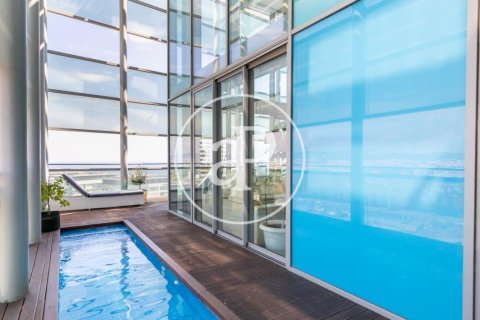 Ático de 3 dormitorios en venta en Sant Martí, Barcelona, Cataluña, Spain № 2450 - foto 8