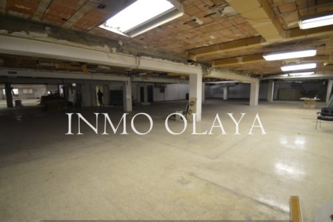 Propiedad comercial de 1656 m² en venta en Barcelona, Cataluña, Spain № 2455
