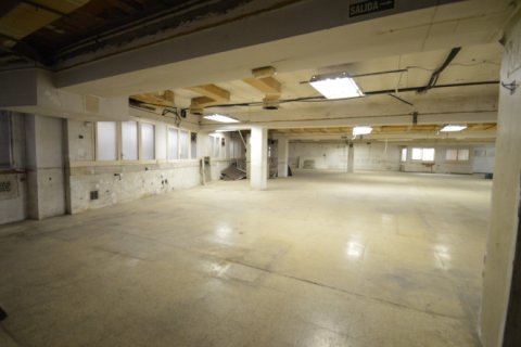 Propiedad comercial de 1656 m² en venta en Barcelona, Cataluña, Spain № 2455 - foto 14