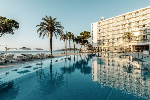 Propiedad comercial en venta en Cataluña, Spain № 3106
