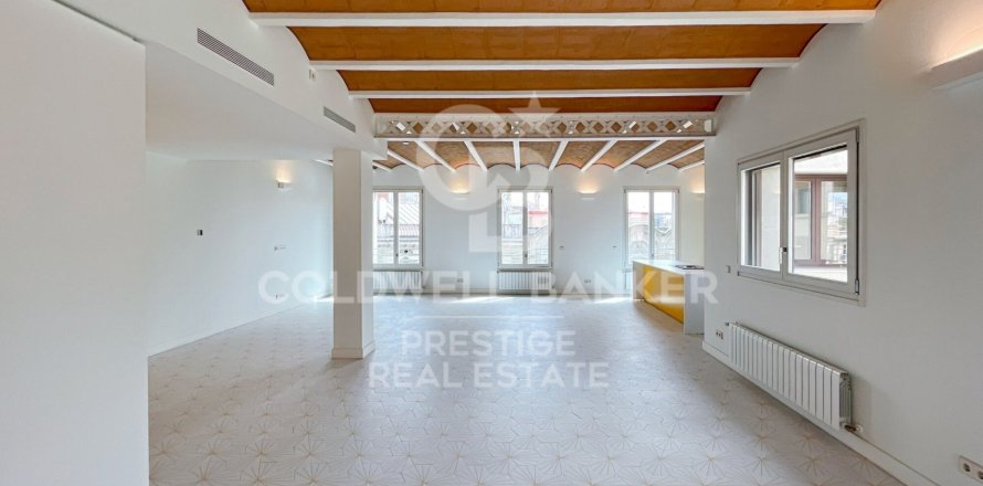 3 bedrooms apartment for sale in Barcelona, Catalonia, Spain № 5930
