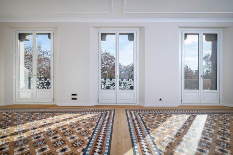 3 bedrooms apartment for sale in Barcelona, Catalonia, Spain № 6234 - photo 2