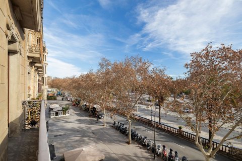 Apartamento de 3 dormitorios en venta en Barcelona, Cataluña, Spain № 6234