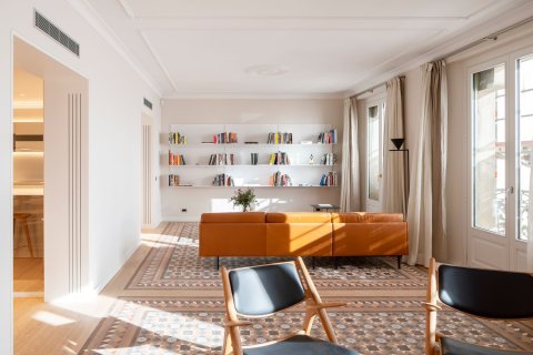 Apartamento de 3 dormitorios en venta en Barcelona, Cataluña, Spain № 6235 - foto 10