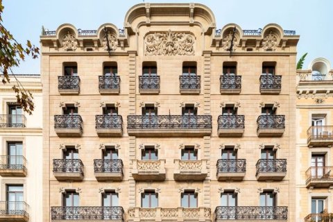 Купить квартиру в Барселона, Испания с 4 комнаты, 183м², № 6232 - фото 27