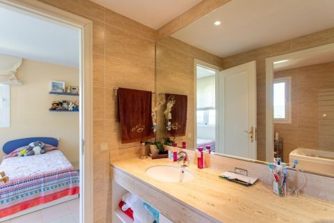 Сasa de 7 dormitorios en venta en Sant Andreu de Llavaneres, Barcelona, Cataluña, Spain № 6236 - foto 18