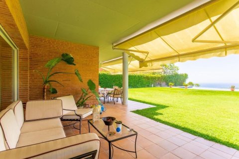 Сasa de 7 dormitorios en venta en Sant Andreu de Llavaneres, Barcelona, Cataluña, Spain № 6236 - foto 9