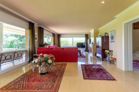 Сasa de 7 dormitorios en venta en Sant Andreu de Llavaneres, Barcelona, Cataluña, Spain № 6236 - foto 12