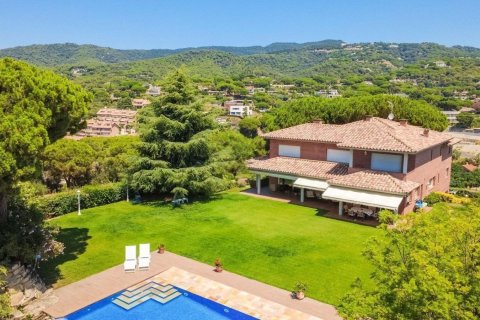 Сasa de 7 dormitorios en venta en Sant Andreu de Llavaneres, Barcelona, Cataluña, Spain № 6236 - foto 3