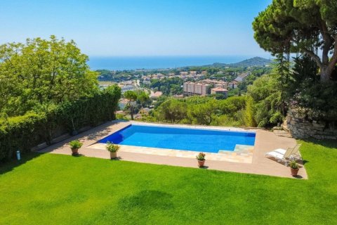 Сasa de 7 dormitorios en venta en Sant Andreu de Llavaneres, Barcelona, Cataluña, Spain № 6236 - foto 4