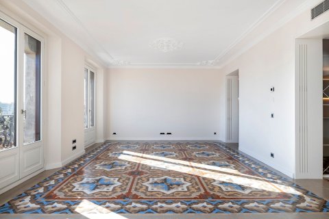 Apartamento de 3 dormitorios en venta en Barcelona, Cataluña, Spain № 6233 - foto 6