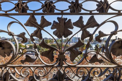 Apartamento de 3 dormitorios en venta en Barcelona, Cataluña, Spain № 6233 - foto 8