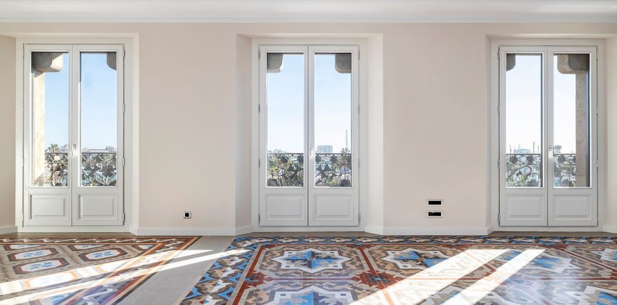 Apartamento de 3 dormitorios en venta en Barcelona, Cataluña, Spain № 6233