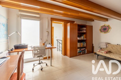 Купить квартиру в Виланова-и-ла-Желтру, Испания с 4 спальни, 238.73м², № 7353 - фото 3