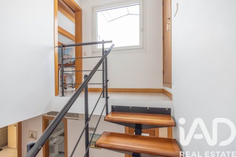 Купить квартиру в Виланова-и-ла-Желтру, Испания с 4 спальни, 238.73м², № 7353 - фото 4