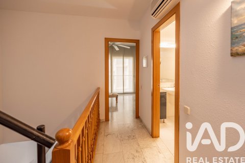 Купить квартиру в Виланова-и-ла-Желтру, Испания с 4 спальни, 238.73м², № 7353 - фото 10