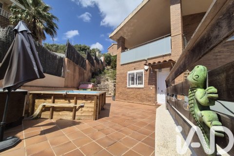 Сasa de 4 dormitorios en venta en Cubelles, Barcelona, Cataluña, Spain № 7350