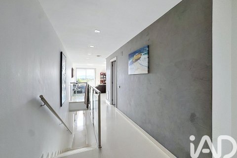 4 bedrooms apartment for sale in Sant Pere de Ribes, Barcelona, Catalonia, Spain № 7354 - photo 25
