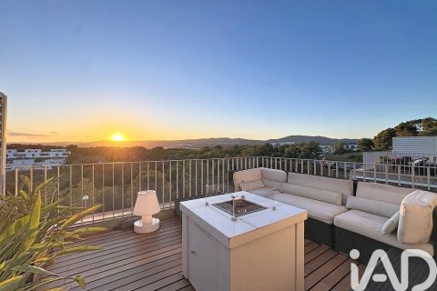 Apartamento de 4 dormitorios en venta en Sant Pere de Ribes, Barcelona, Cataluña, Spain № 7354