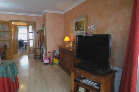 Villa de 3 dormitorios en venta en Badalona, Barcelona, Cataluña, Spain № 1191 - foto 16