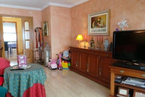 Villa de 3 dormitorios en venta en Badalona, Barcelona, Cataluña, Spain № 1191 - foto 17