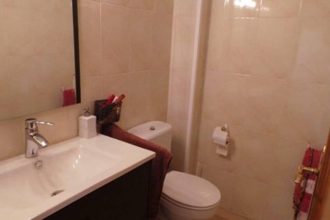 Villa de 3 dormitorios en venta en Badalona, Barcelona, Cataluña, Spain № 1191 - foto 7