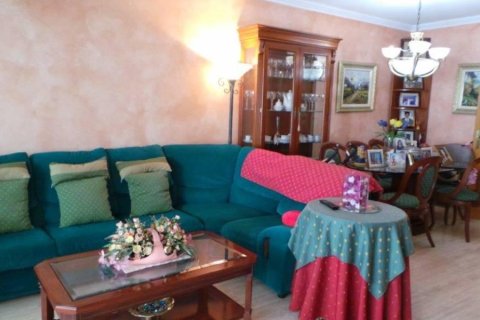 Villa de 3 dormitorios en venta en Badalona, Barcelona, Cataluña, Spain № 1191 - foto 13