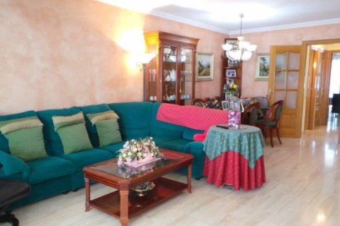 Villa de 3 dormitorios en venta en Badalona, Barcelona, Cataluña, Spain № 1191 - foto 4