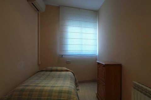 Villa de 3 dormitorios en venta en Badalona, Barcelona, Cataluña, Spain № 1191 - foto 9
