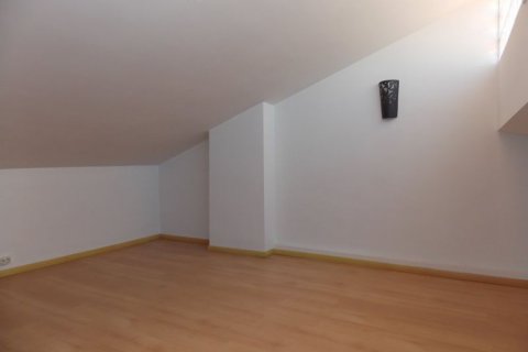Villa de 3 dormitorios en venta en Badalona, Barcelona, Cataluña, Spain № 1189 - foto 29
