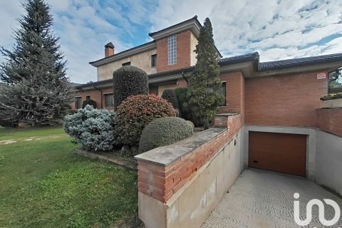 Сasa de 6 dormitorios en venta en Alpicat, Lérida, Cataluña, Spain № 4984 - foto 24