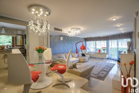 Сasa de 4 dormitorios en venta en Lloret de Mar, Gerona, Cataluña, Spain № 4985 - foto 4