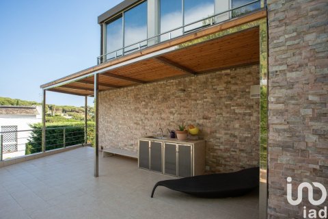 Сasa de 4 dormitorios en venta en Lloret de Mar, Gerona, Cataluña, Spain № 4985 - foto 24