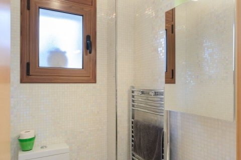 Сasa de 4 dormitorios en venta en Lloret de Mar, Gerona, Cataluña, Spain № 4985 - foto 10