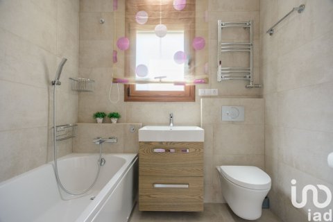 Сasa de 4 dormitorios en venta en Lloret de Mar, Gerona, Cataluña, Spain № 4985 - foto 19