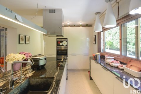 Сasa de 4 dormitorios en venta en Lloret de Mar, Gerona, Cataluña, Spain № 4985 - foto 6