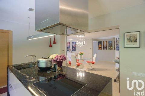 Сasa de 4 dormitorios en venta en Lloret de Mar, Gerona, Cataluña, Spain № 4985 - foto 30