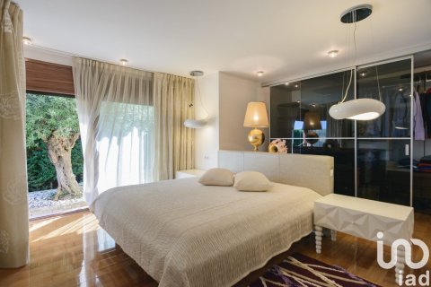 Сasa de 4 dormitorios en venta en Lloret de Mar, Gerona, Cataluña, Spain № 4985 - foto 14