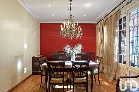 Сasa de 5 dormitorios en venta en Barcelona, Cataluña, Spain № 4981 - foto 6