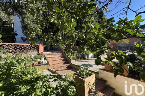 Сasa de 5 dormitorios en venta en Barcelona, Cataluña, Spain № 4981 - foto 2
