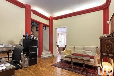 Сasa de 5 dormitorios en venta en Barcelona, Cataluña, Spain № 4981 - foto 4