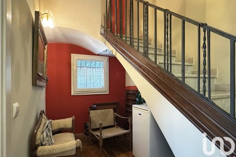 Сasa de 5 dormitorios en venta en Barcelona, Cataluña, Spain № 4981 - foto 7
