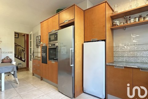 Сasa de 5 dormitorios en venta en Barcelona, Cataluña, Spain № 4981 - foto 9