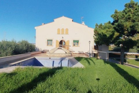  Castillos de 3 dormitorios en venta en Torredembarra, Tarragona, Cataluña, Spain № 4983 - foto 5