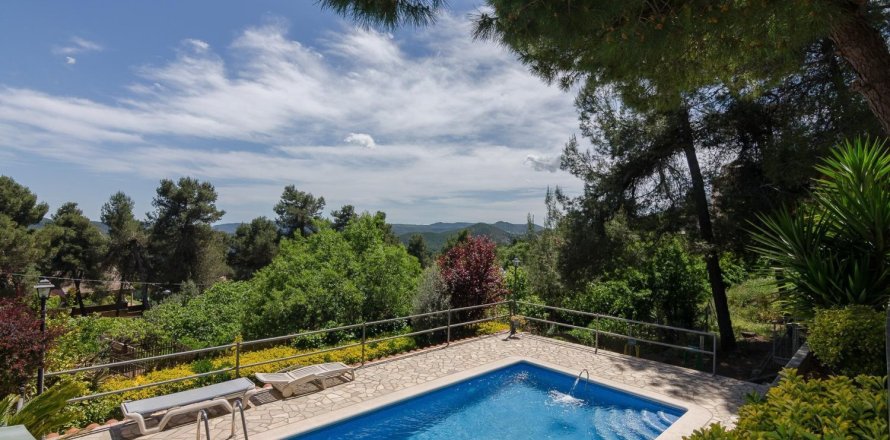5 bedrooms house for sale in Corbera de Llobregat, Barcelona, Catalonia, Spain № 1940