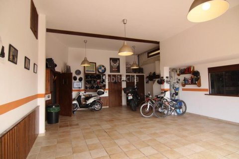 Сasa de 5 dormitorios en venta en Olivella, Barcelona, Cataluña, Spain № 1938 - foto 15